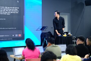 Lê Đặng Minh Nhật trong buổi đào tạo — dùng AI phản biện ý tưởng